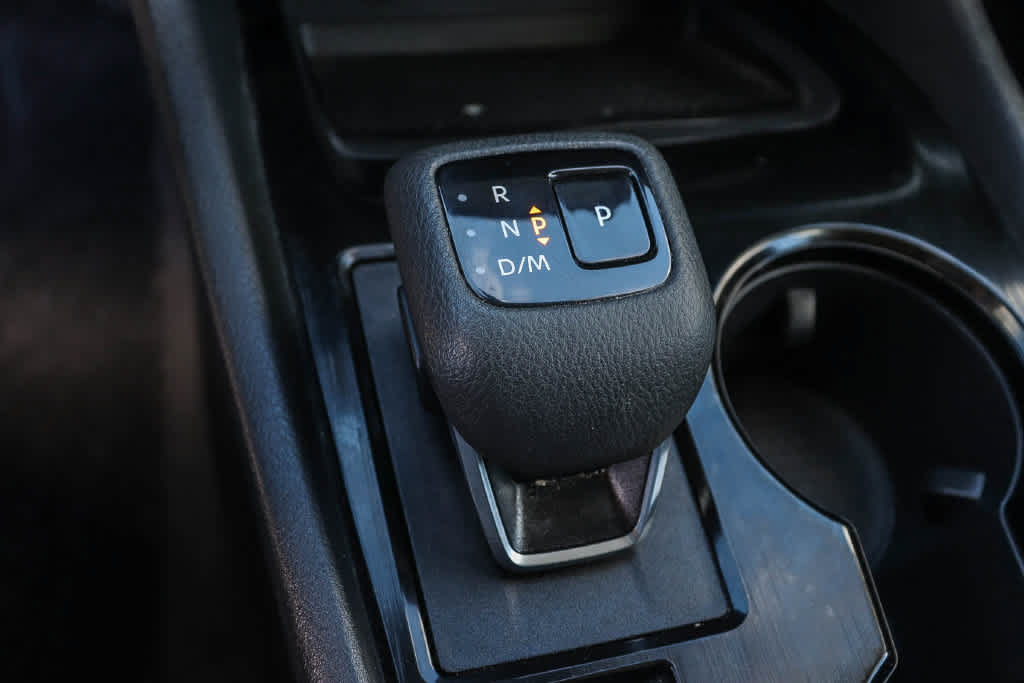 Used 2026 Nissan Rogue SV FWD image 18