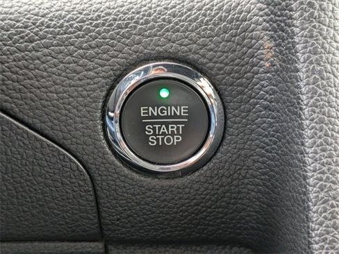 Used 2015 Lincoln Navigator 4WD image 32