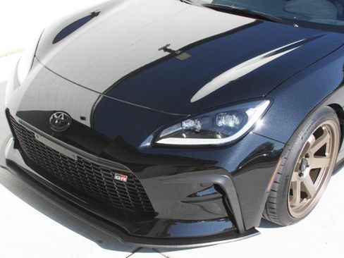 Used 2023 Toyota GR86 Premium w/ ALL Weather Mat Package (TMS) RWD image 26