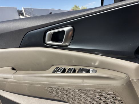 Certified 2026 Kia Carnival FWD image 19