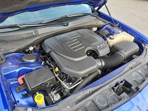 Used 2019 Chrysler 300 Touring w/ Chrome Appearance Package image 31