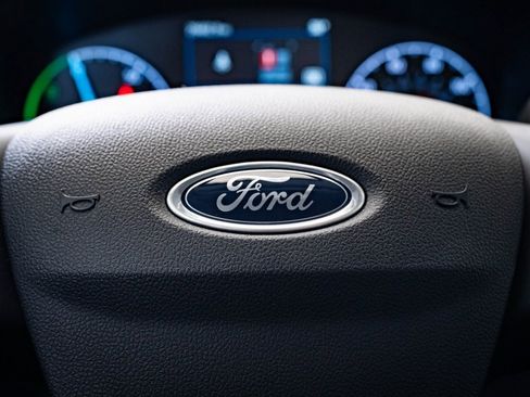 Used 2024 Ford Maverick XL image 30