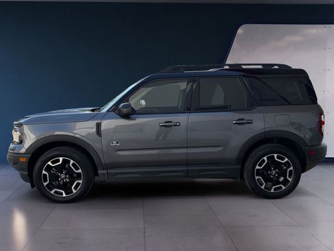 Used 2023 Ford Bronco Sport Outer Banks w/ Tech Package image 2