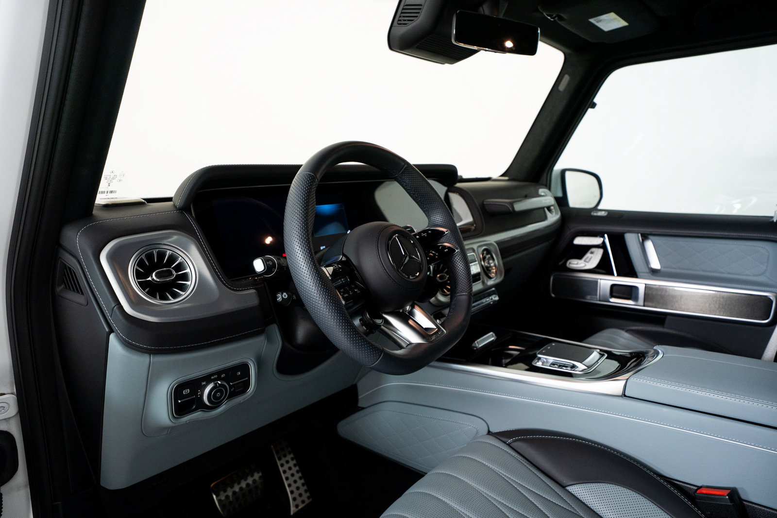 Used 2025 Mercedes-Benz G 63 AMG 4MATIC image 25