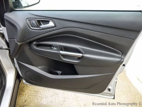 Used 2018 Ford Escape SEL AWD/4WD image 25