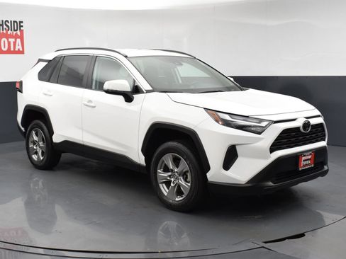 Used 2024 Toyota RAV4 XLE FWD image 6