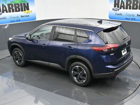 Used 2024 Nissan Rogue SV image 26