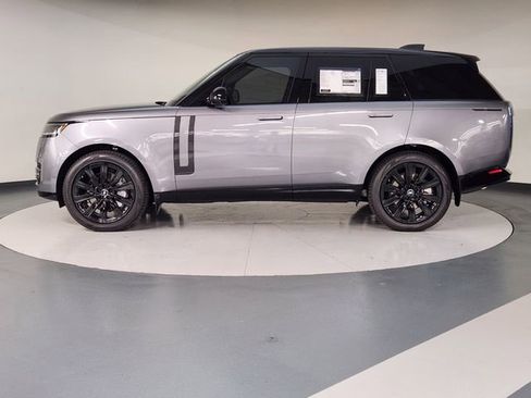 New 2025 Land Rover Range Rover SE AWD/4WD image 5