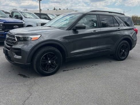 Used 2020 Ford Explorer XLT w/ Comfort Package AWD/4WD image 4