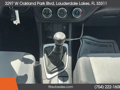 Used 2016 Toyota Corolla L FWD image 31