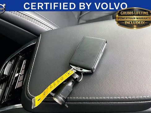 Used 2024 Volvo XC60 B5 Ultimate AWD/4WD image 11