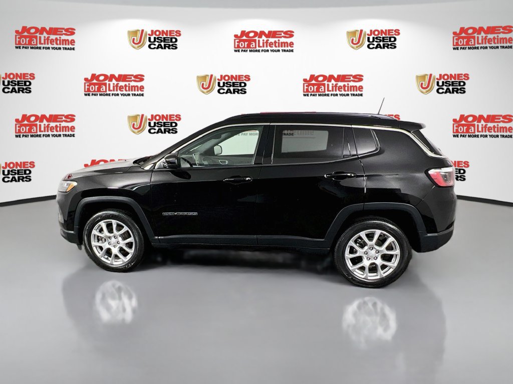 Used 2023 Jeep Compass Latitude AWD/4WD image 13