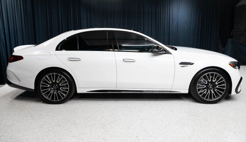 New 2027 Mercedes-Benz E 53 AMG e 4MATIC Sedan image 4