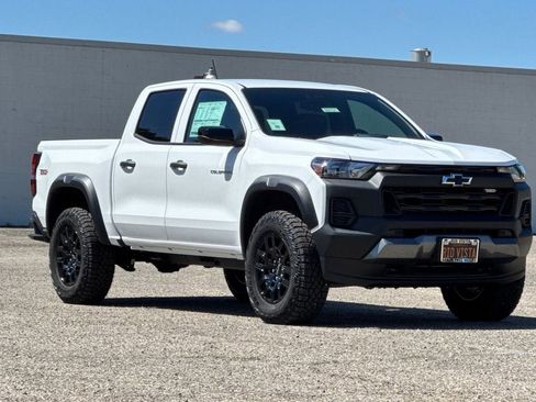 New 2026 Chevrolet Colorado Trail Boss AWD/4WD image 2