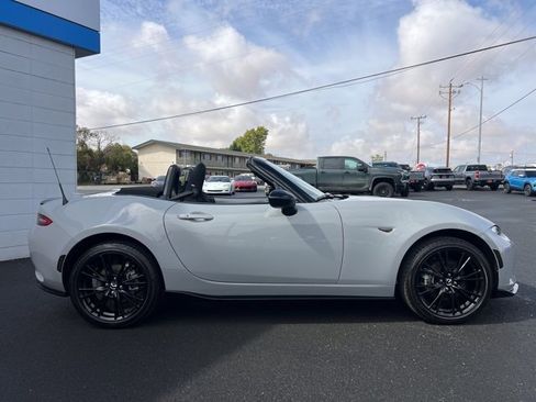 Used 2024 MAZDA MX-5 Miata Club image 3