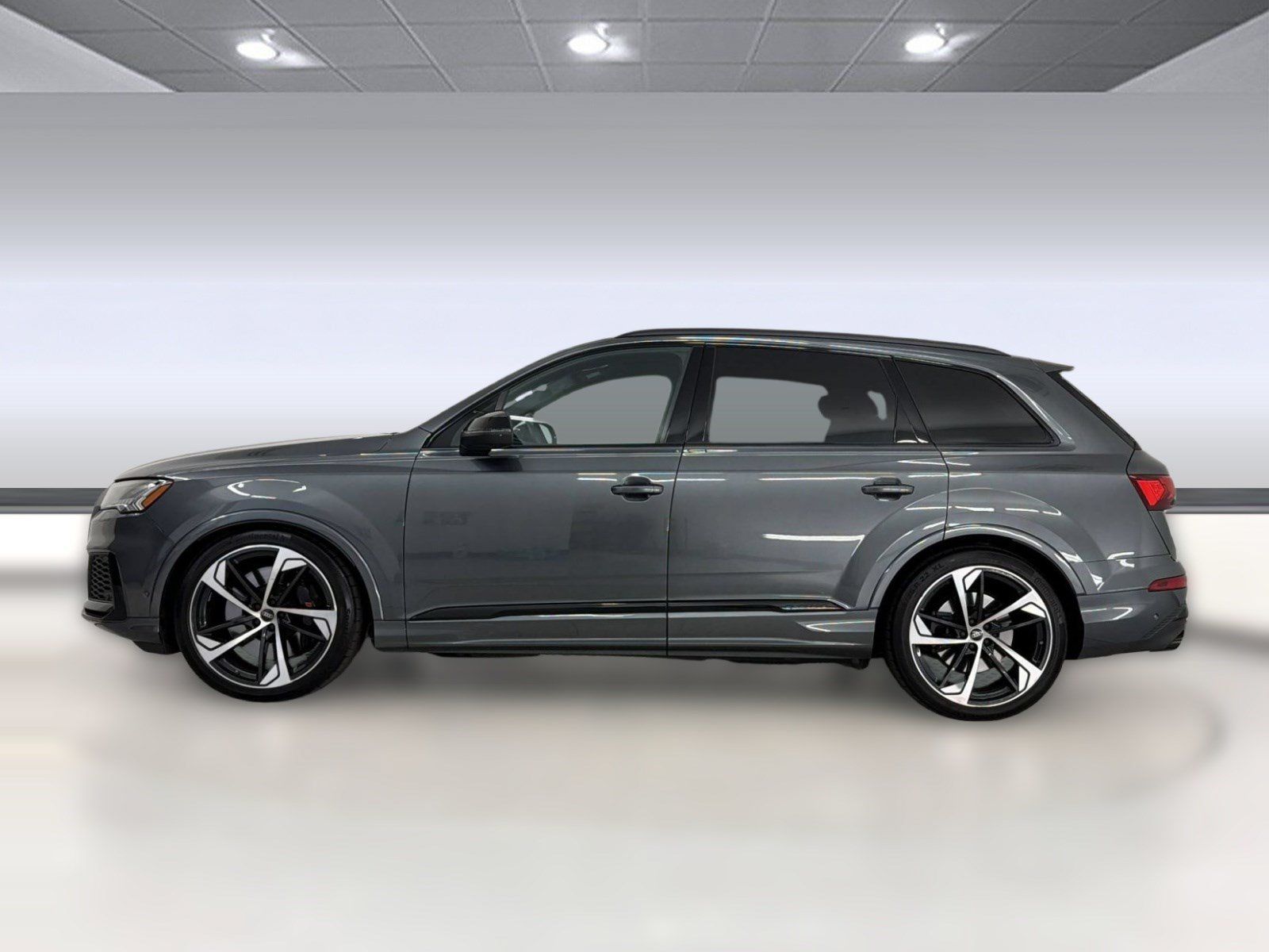 Used 2024 Audi SQ7 Prestige AWD/4WD image 2