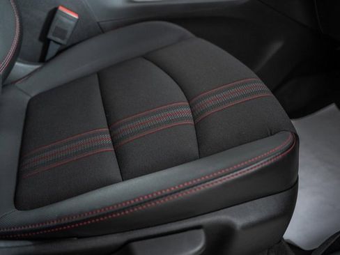 Used 2022 Chevrolet Equinox RS w/ LPO, Floor Liner Package image 35