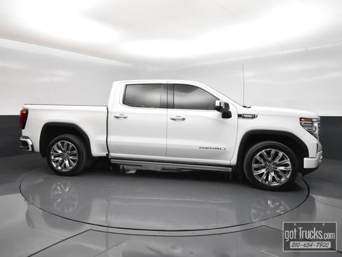 Used 2023 GMC Sierra 1500 Denali w/ Denali Reserve Package AWD/4WD image 55
