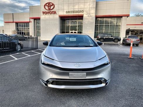 New 2025 Toyota Prius Plug-In Hybrid image 3