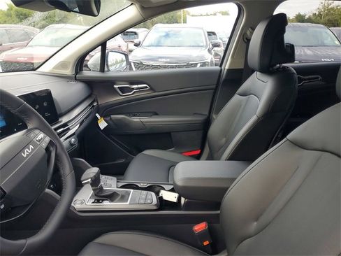 New 2026 Kia Sportage EX image 8