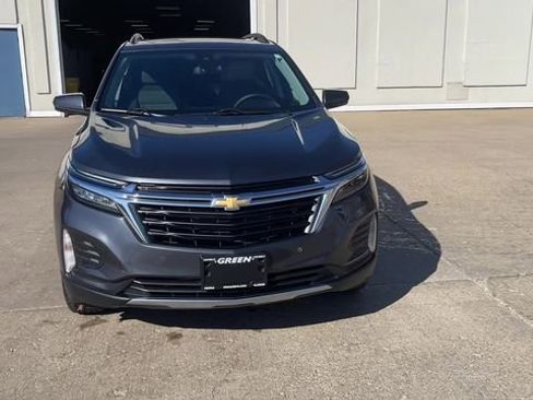 Used 2023 Chevrolet Equinox LT image 3
