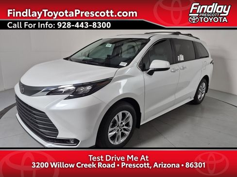 New 2026 Toyota Sienna XLE image 1