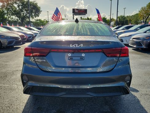 Used 2024 Kia Forte LXS w/ LXS Technology Package FWD image 10
