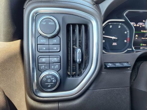 Used 2020 GMC Sierra 3500 SLT w/ Technology Package AWD/4WD image 21