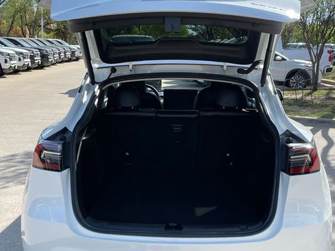 Used 2023 Tesla Model Y Long Range image 23