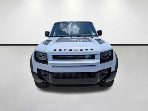 Used 2023 Land Rover Defender 110 V8 AWD/4WD image 9