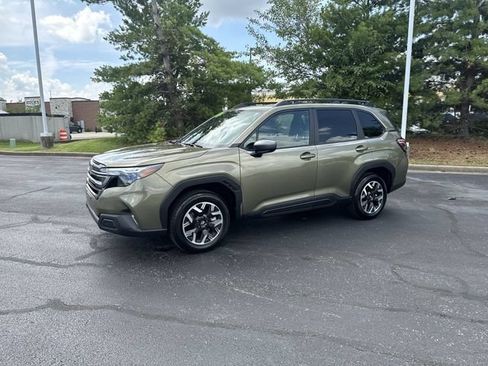 Certified 2026 Subaru Forester Premium AWD/4WD image 2