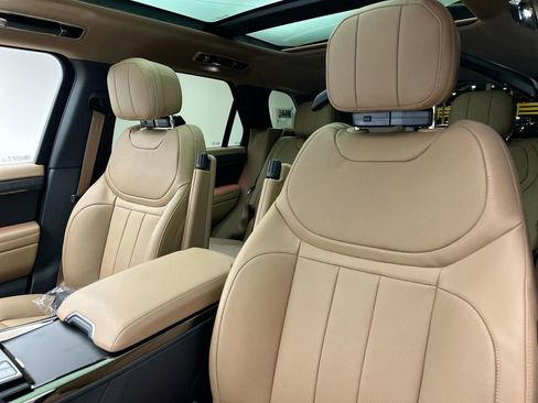 New 2026 Land Rover Range Rover Sport SE image 10