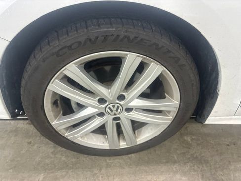 Used 2017 Volkswagen Jetta SEL FWD image 22