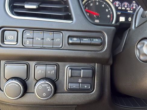 Used 2021 Chevrolet Tahoe High Country w/ Premium Package image 18