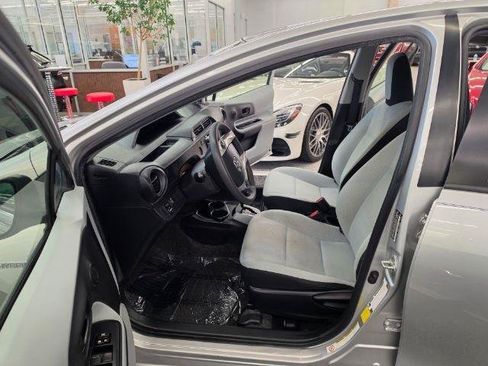 Used 2013 Toyota Prius C One FWD image 8