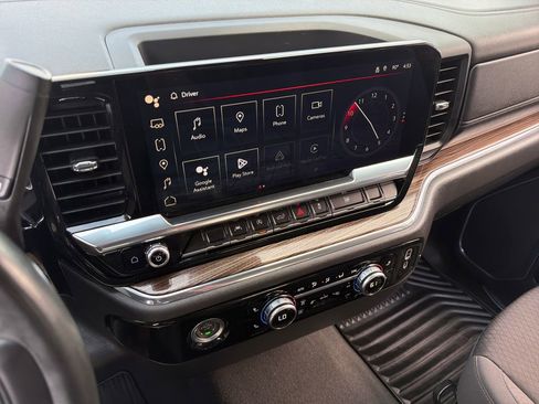 Used 2024 GMC Sierra 1500 Elevation image 26