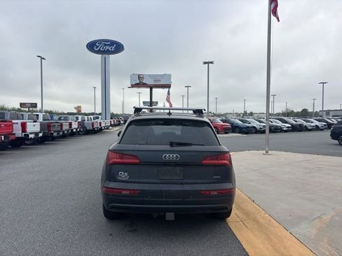 Used 2019 Audi Q5 Prestige w/ Prestige Package image 4