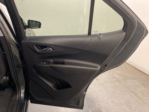 Used 2021 Chevrolet Equinox LT FWD image 27