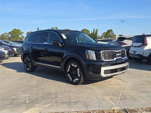 New 2025 Kia Telluride S image 2