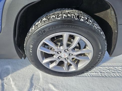 Used 2022 GMC Terrain SLT w/ LPO, Floor Liner Package image 26