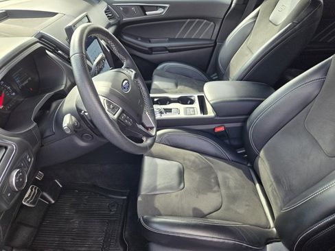 Certified 2022 Ford Edge ST w/ Equipment Group 401A image 12