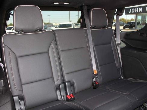 Used 2023 Chevrolet Tahoe Premier AWD/4WD image 30