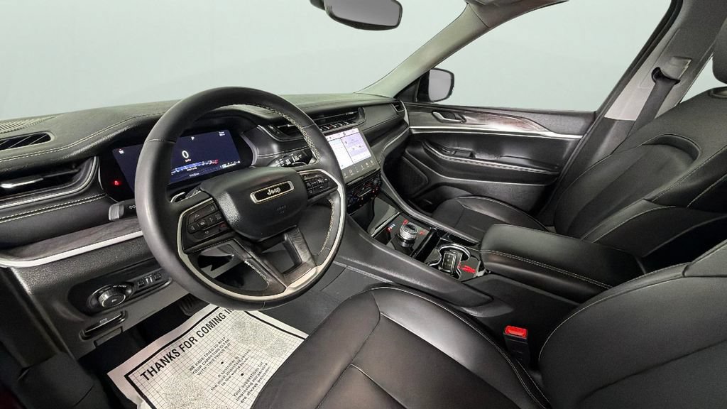 Used 2023 Jeep Grand Cherokee Limited w/ Black Appearance Package RWD image 18