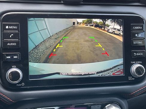 New 2025 Nissan Versa SR w/ Trunk Package image 28