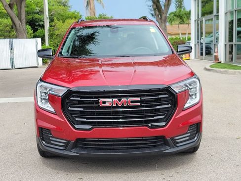 Certified 2023 GMC Terrain SLE w/ Driver Convenience Package FWD image 8