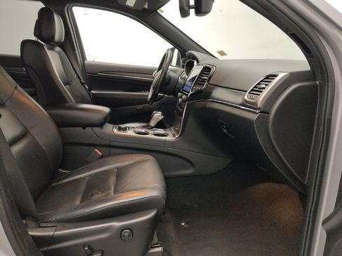 Used 2019 Jeep Grand Cherokee Limited image 21
