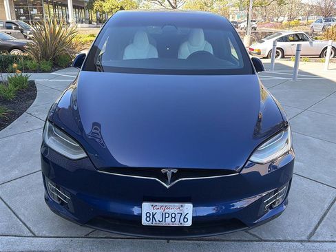 Used 2019 Tesla Model X 75D image 3