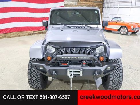 Used 2013 Jeep Wrangler Unlimited Sahara w/ Connectivity Group AWD/4WD image 23