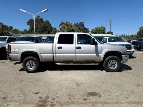 Used 2005 GMC Sierra 2500 SLT w/ Heavy-Duty Power Package image 2