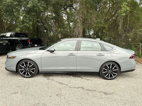 Used 2025 Honda Accord Touring image 4